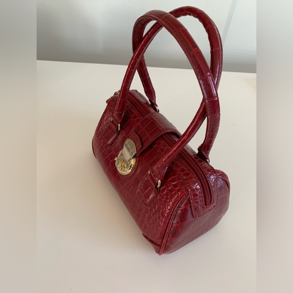 Red Faux Croc Handbag - Picture 2 of 5